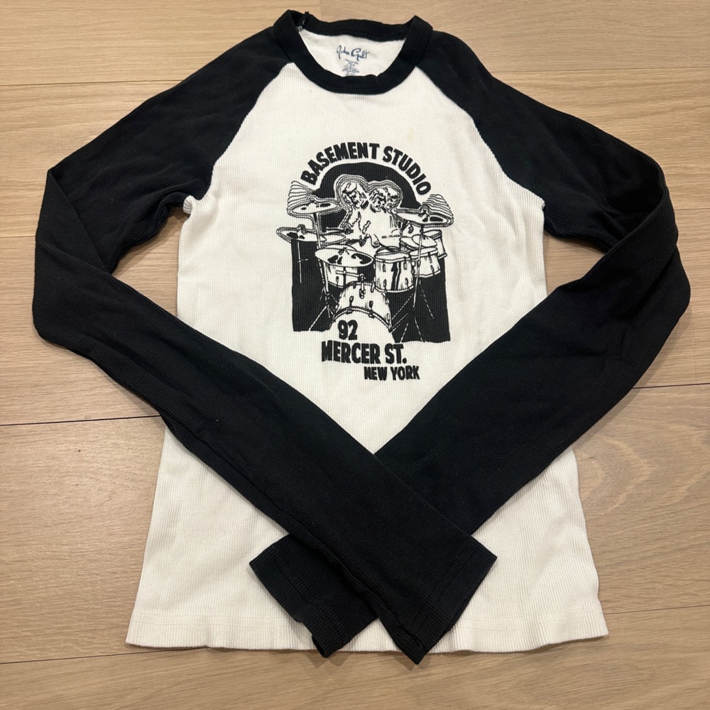 Brandy melville shirt